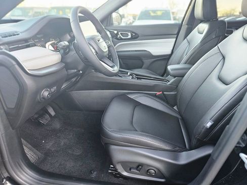 New 2026 Jeep Compass Limited image 15