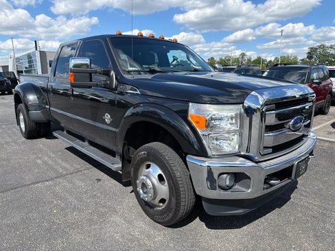 Used 2015 Ford F350 Lariat w/ Lariat Ultimate Package AWD/4WD image 2