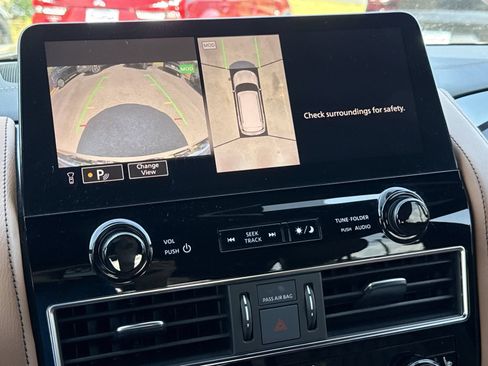 Used 2024 INFINITI QX80 Sensory w/ Cargo Package AWD/4WD image 31