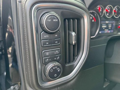 Used 2022 Chevrolet Silverado 1500 RST image 16