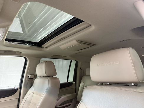 Used 2019 GMC Yukon XL Denali w/ Open Road Package AWD/4WD image 13