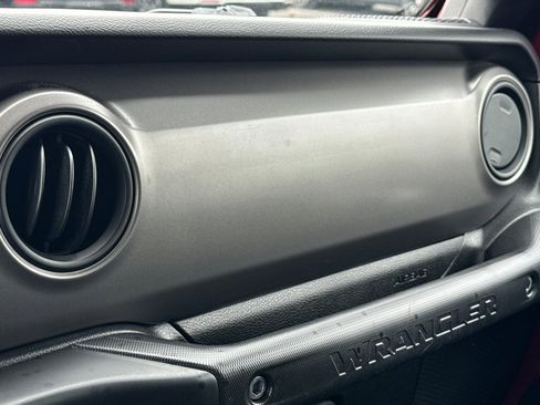 Used 2022 Jeep Wrangler Sport S image 28