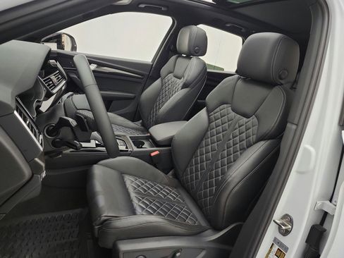 Used 2023 Audi SQ5 Premium Plus w/ Premium Plus Package image 10