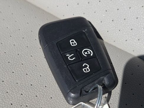 Used 2019 Volkswagen Atlas SEL R-Line AWD/4WD image 41