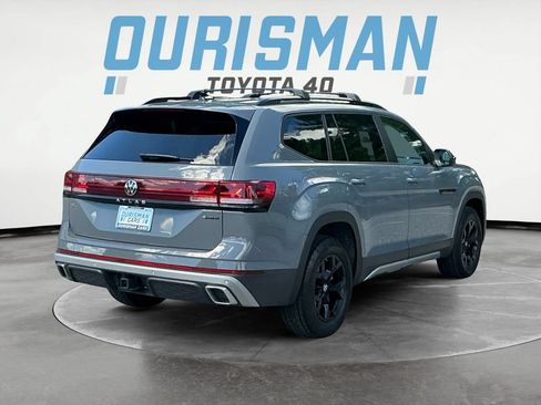 Used 2024 Volkswagen Atlas Peak Edition SEL AWD/4WD image 7
