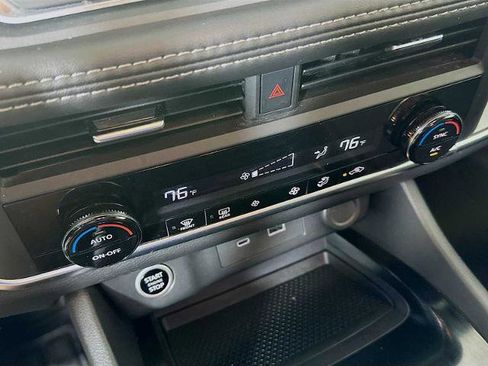 Certified 2023 Nissan Rogue SV image 14