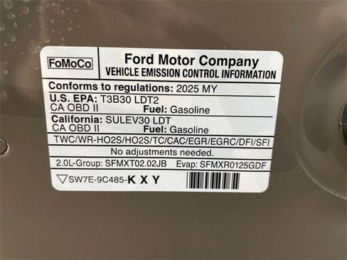 New 2025 Lincoln Corsair Reserve w/ Equipment Group 202A image 29