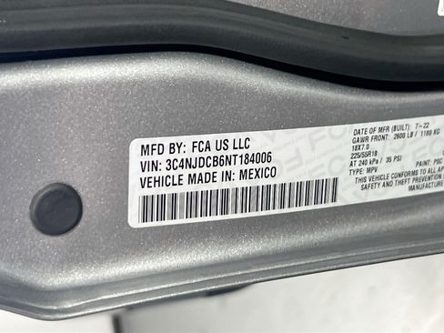 Used 2022 Jeep Compass Limited AWD/4WD image 30