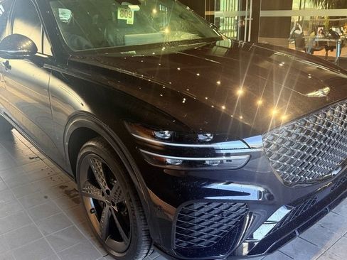 Used 2024 Genesis GV70 3.5T Sport w/ Sport Prestige Package AWD/4WD image 11