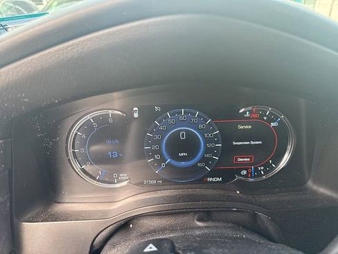 Used 2016 Cadillac Escalade Luxury image 12