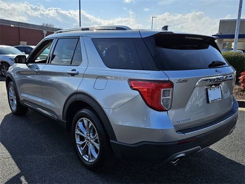 Used 2021 Ford Explorer Limited w/ Equipment Group 301A image 9