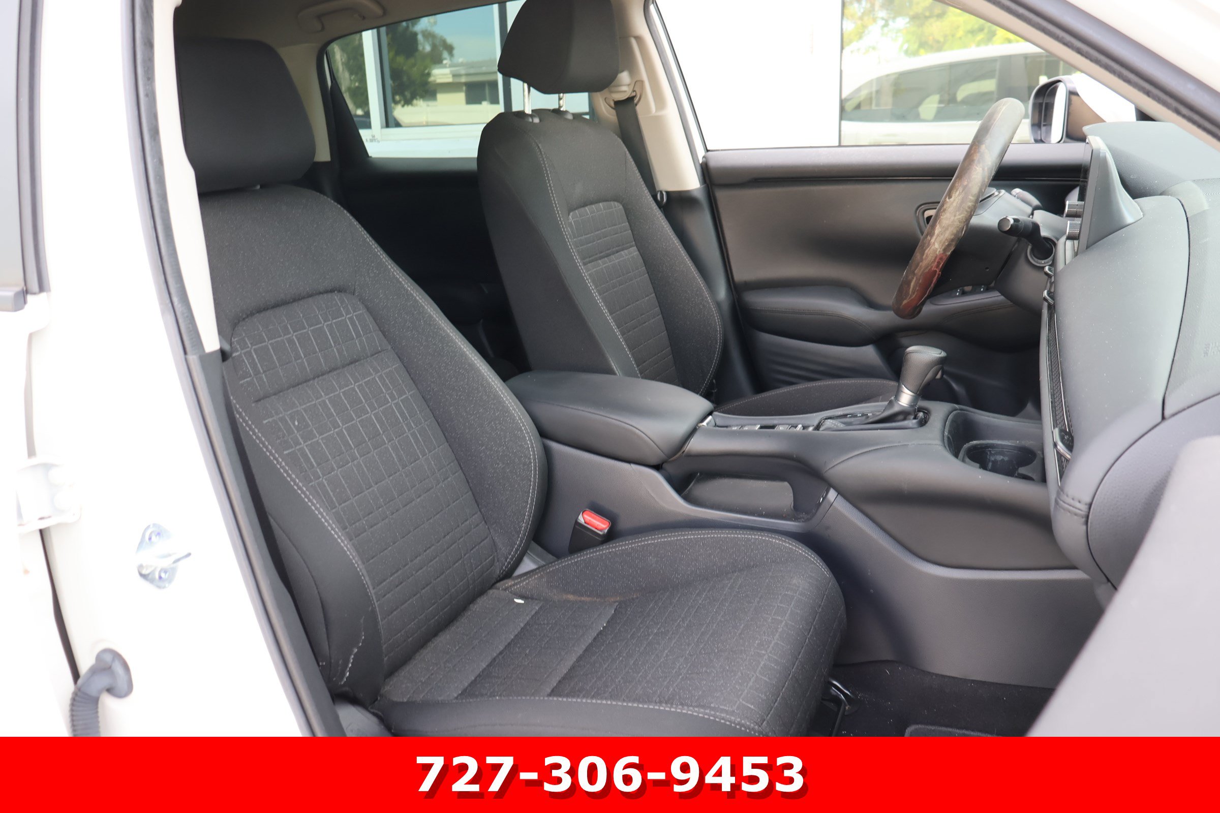 Used 2025 Honda HR-V LX image 19