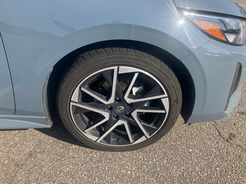 Used 2025 Nissan Sentra SR FWD image 10