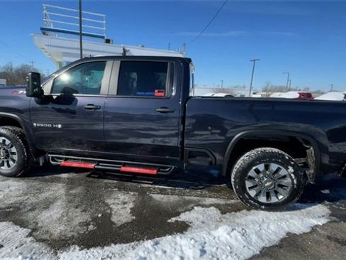 Used 2024 Chevrolet Silverado 2500 Custom w/ Custom Value Package image 7