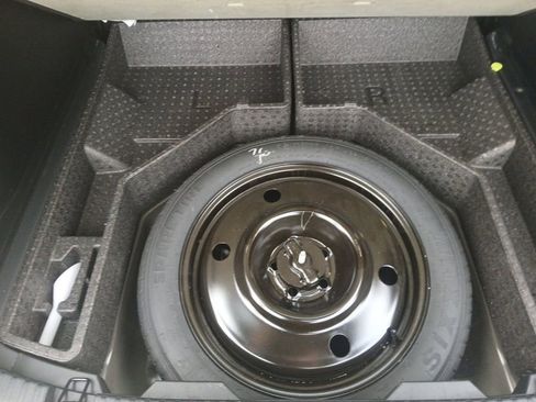 Used 2018 Ford Edge Titanium w/ Equipment Group 302A image 20