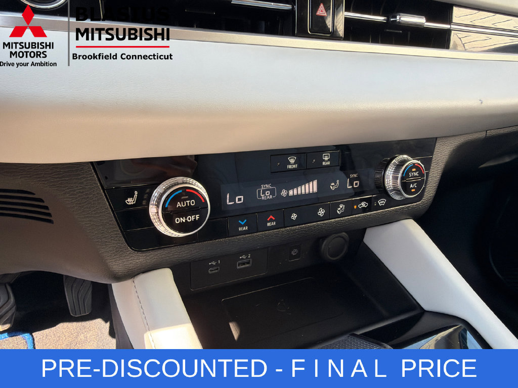 Used 2023 Mitsubishi Outlander SEL AWD/4WD image 24