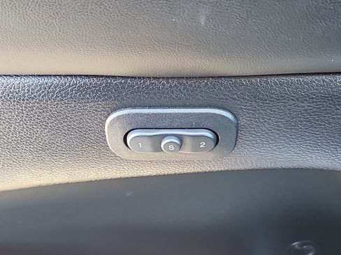 Used 2022 Jeep Grand Cherokee Limited image 14