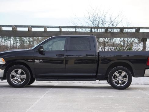 Used 2019 RAM 1500 Big Horn image 2