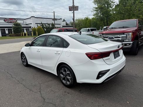 Used 2020 Kia Forte LXS FWD image 5