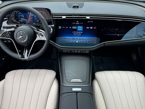 New 2026 Mercedes-Benz E 450 4MATIC Sedan image 15