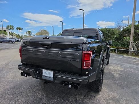 Used 2018 Ford F150 Raptor w/ Equipment Group 802A Luxury image 9