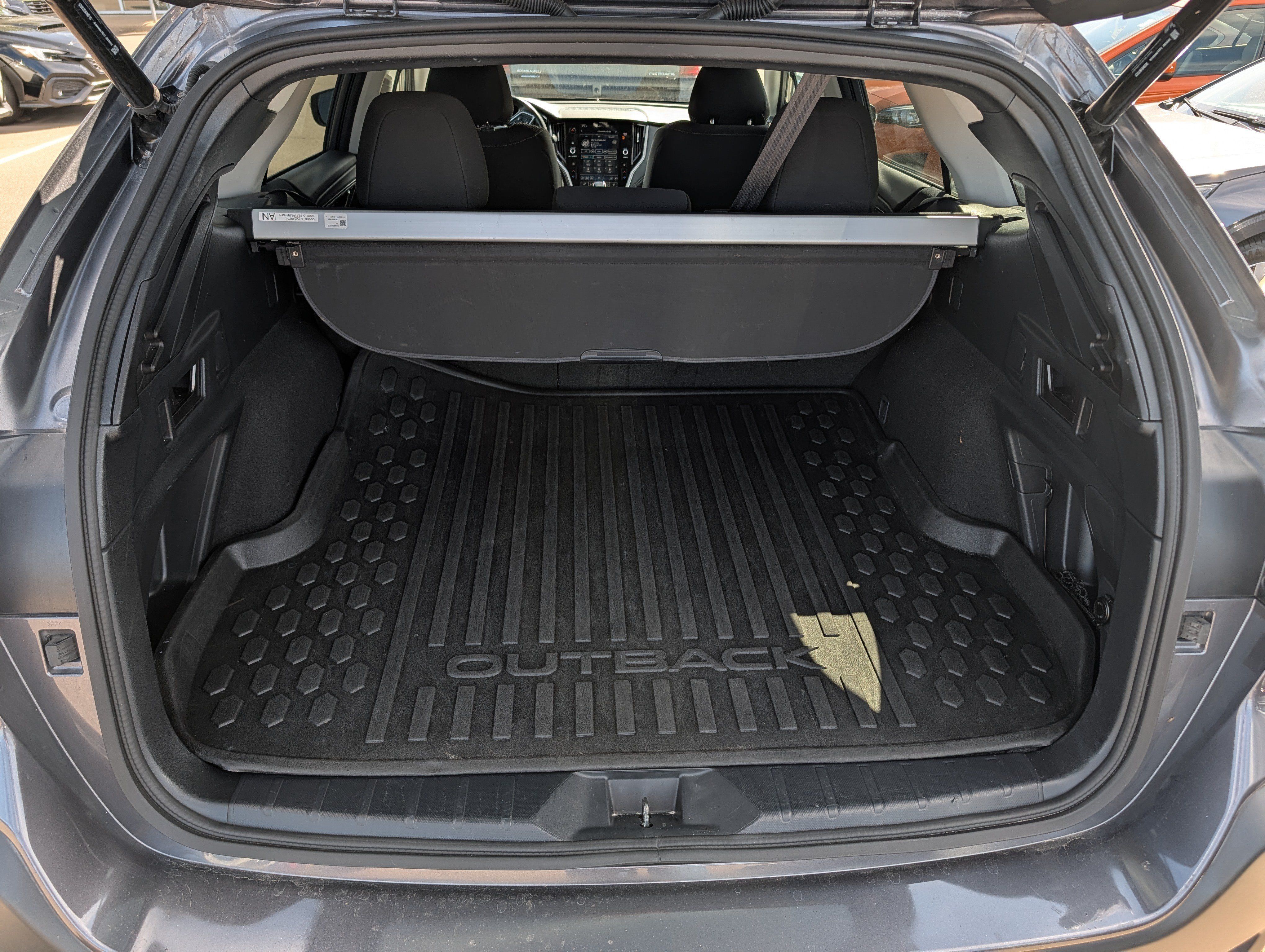 Used 2025 Subaru Outback Premium AWD/4WD image 18
