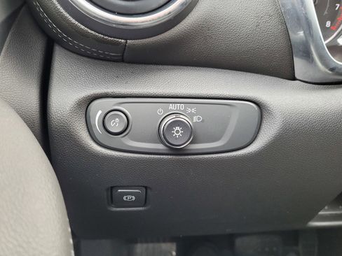 Used 2019 Chevrolet Blazer LT w/ Sun and Wheels Package image 15