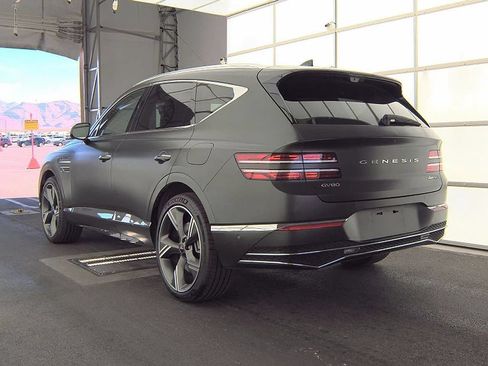 Used 2025 Genesis GV80 3.5T Prestige AWD/4WD image 3