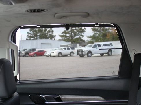 Used 2022 Kia Telluride SX w/ SX Prestige Package image 7