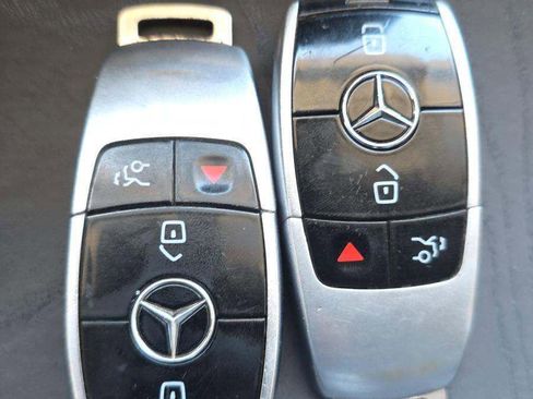 Used 2019 Mercedes-Benz E 300 w/ Premium 1 Package image 9