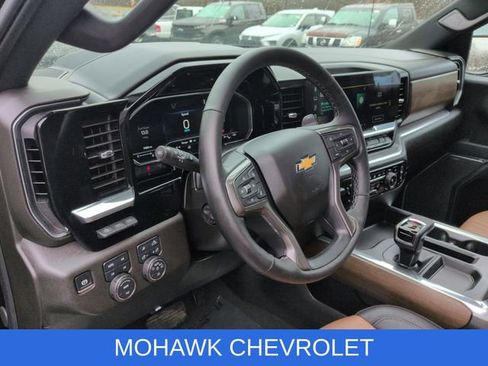 Used 2025 Chevrolet Silverado 1500 High Country w/ High Country Premium Package image 11
