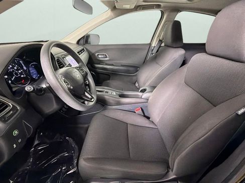 Used 2018 Honda HR-V EX image 17