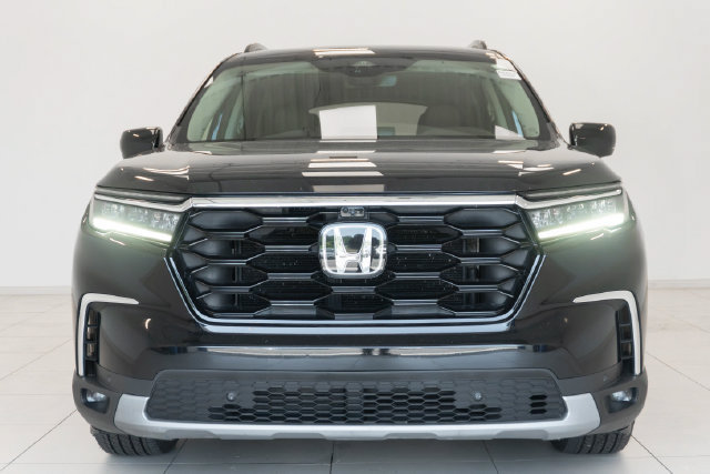 Certified 2024 Honda Pilot Elite image 34