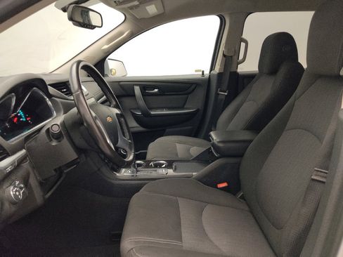 Used 2017 Chevrolet Traverse LT FWD image 17
