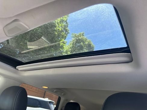 Used 2019 INFINITI QX60 Luxe w/ Essential Package AWD/4WD image 18