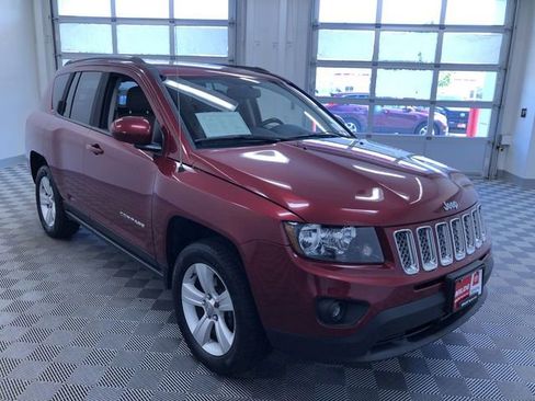 Used 2016 Jeep Compass Latitude AWD/4WD image 36