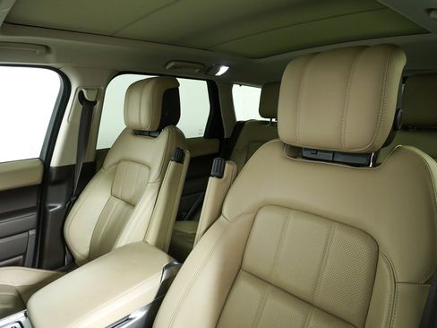 Used 2019 Land Rover Range Rover Sport HSE image 5
