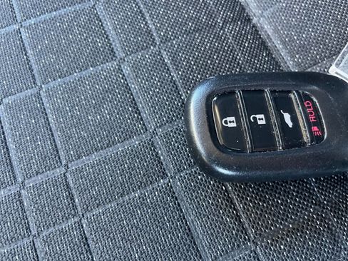 Used 2025 Honda HR-V LX image 10