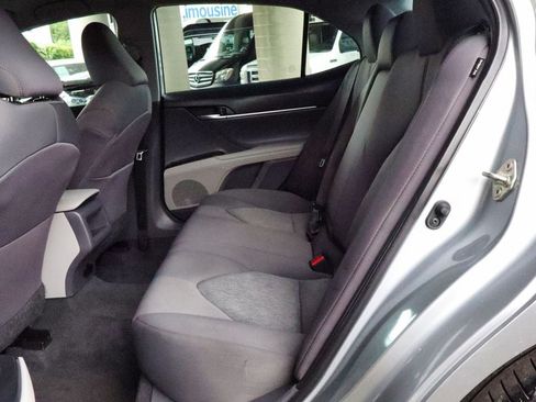 Used 2020 Toyota Camry LE FWD image 41