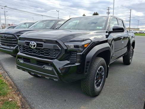 New 2025 Toyota Tacoma TRD Off-Road image 3