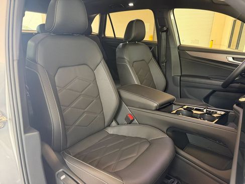 Used 2026 Volkswagen Atlas Cross Sport SE AWD/4WD image 33