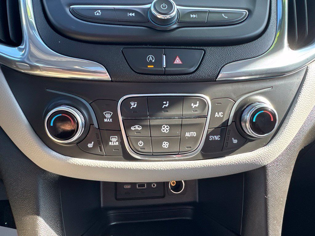 Used 2023 Chevrolet Equinox LT AWD/4WD image 31