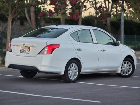 Used 2016 Nissan Versa S FWD image 7