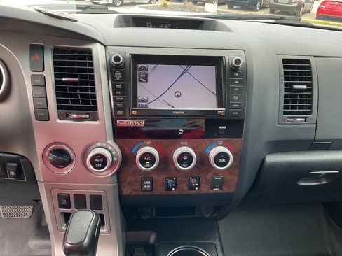 Used 2013 Toyota Tundra Platinum AWD/4WD image 19