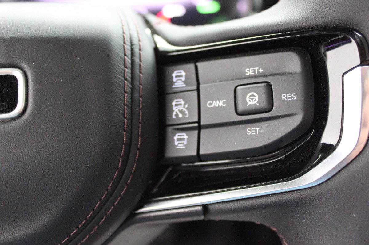 Used 2024 Jeep Wagoneer Launch Edition AWD/4WD image 22