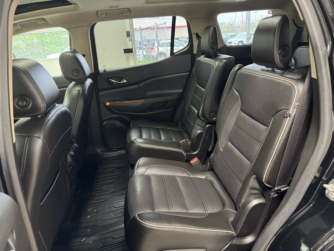 Used 2019 GMC Acadia Denali w/ Technology Package AWD/4WD image 28