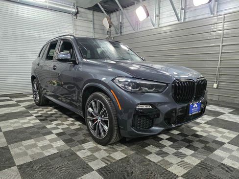 Used 2021 BMW X5 xDrive40i w/ M Sport Package image 4
