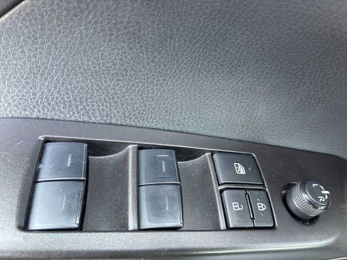 Used 2024 Toyota Camry SE FWD image 15