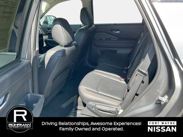 Certified 2025 Nissan Pathfinder SL AWD/4WD image 15