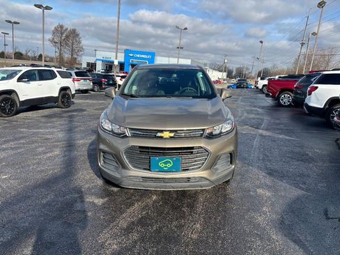 Certified 2021 Chevrolet Trax LS w/ Tint and Cruise Package image 8